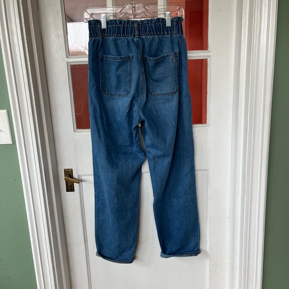 American Eagle Mom Jeans - Picture 2 of 6